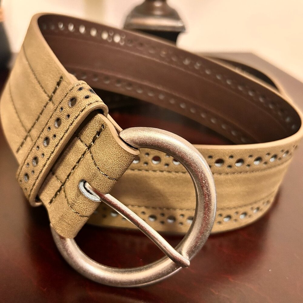 New. Reitmans Faux Suede Belt: Size S/M